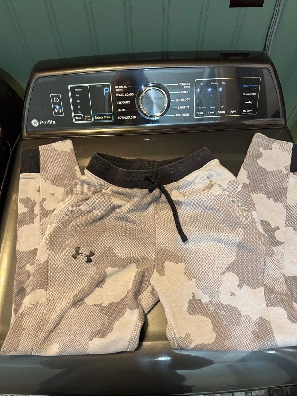 Under Armour Boys' Gray Camo Joggers with Black Waistband